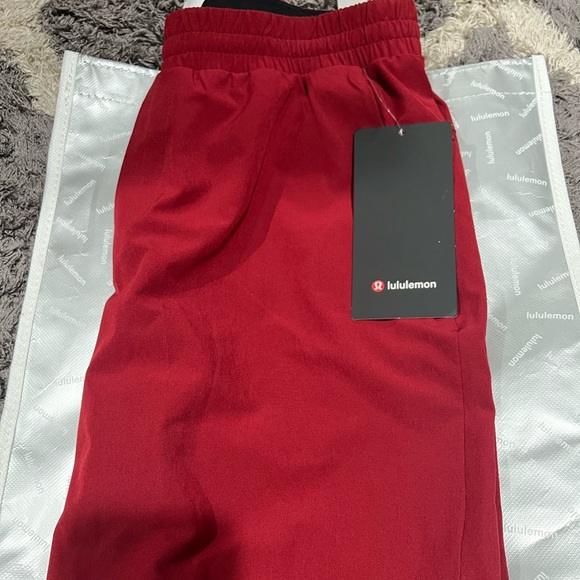 -SOLD Lululemon Channel Cross Swim 7” (liner) Size: M - Picture 4 of 7